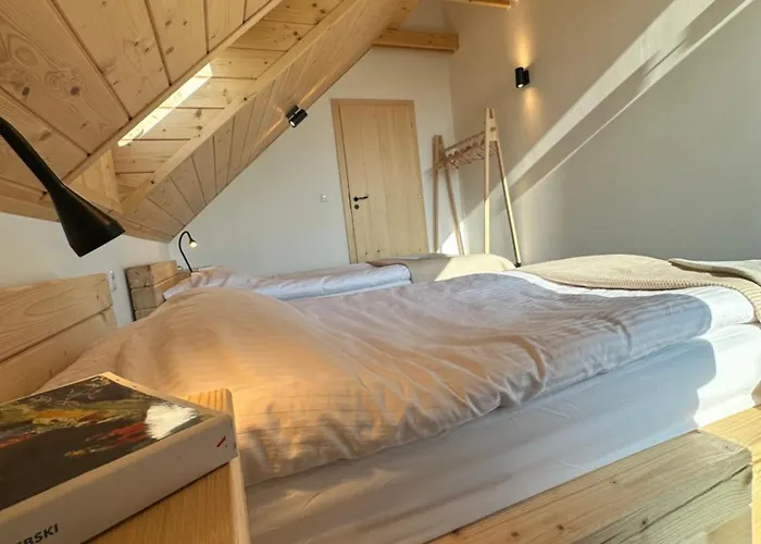 Zlobina Dom * ויסלאו